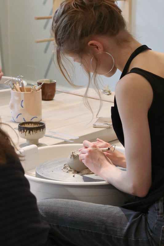 Experienced Evening Wheel Throwing – Japanese Techniques pottery class YONOBI classes