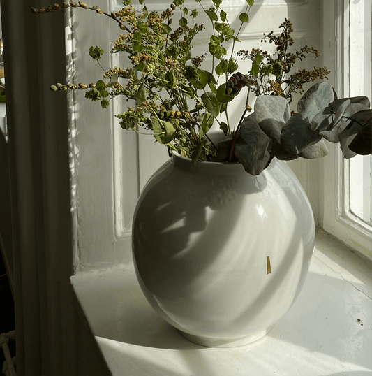 Large Moonjar Porcelain with Gold details vase Ambre Hervo 