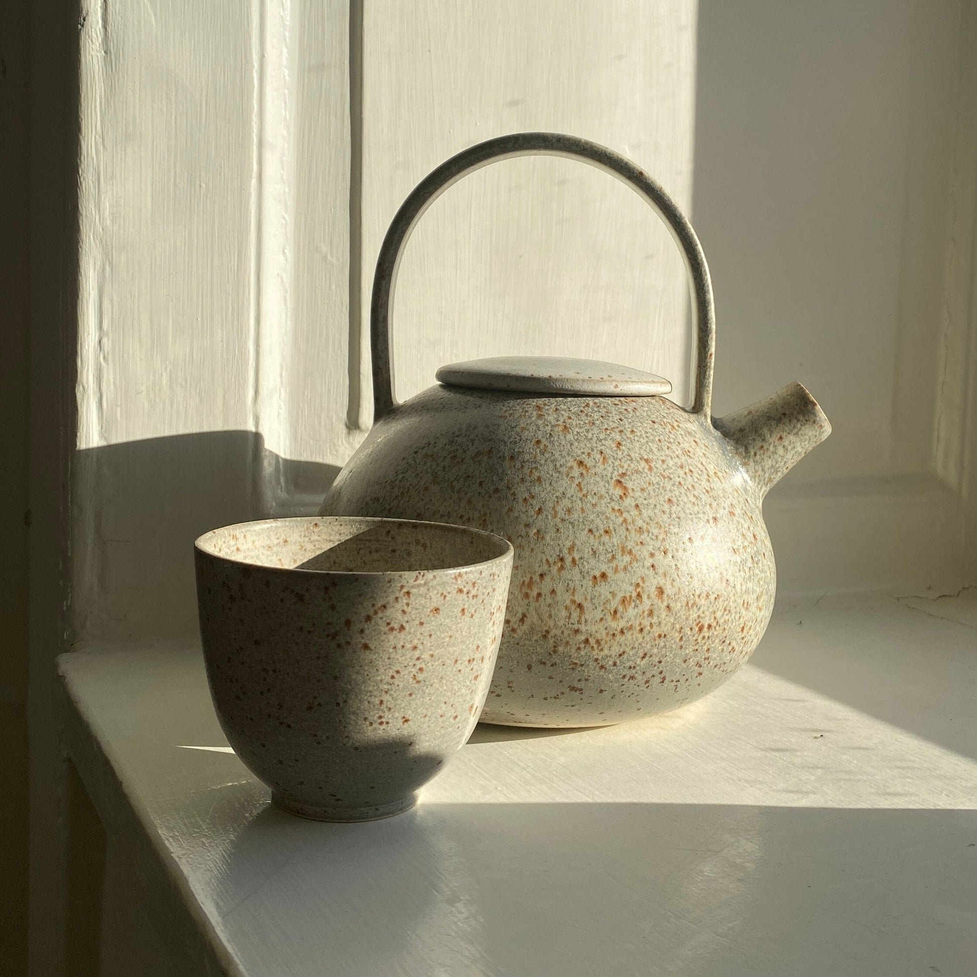 Handthrown cup - pale blue with speckle, Vibeke Ottesen, YONOBI