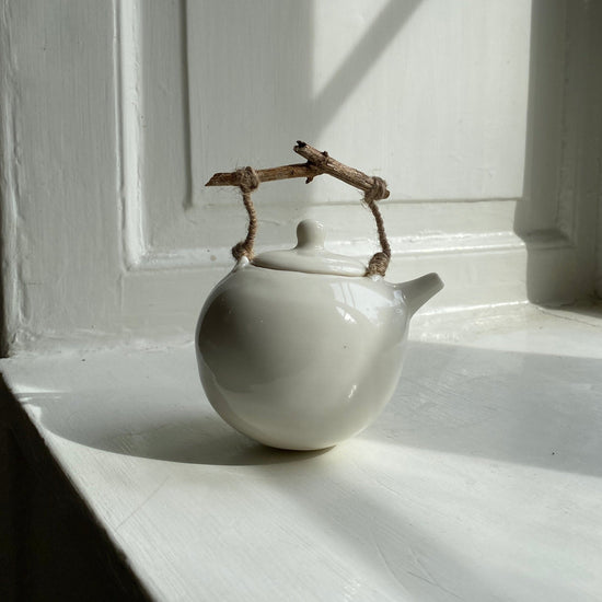 Unique Teapot in Porcelain teapot Haruka Ono 