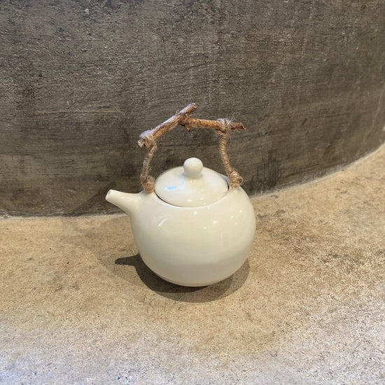 Unique Teapot in Porcelain teapot Haruka Ono 