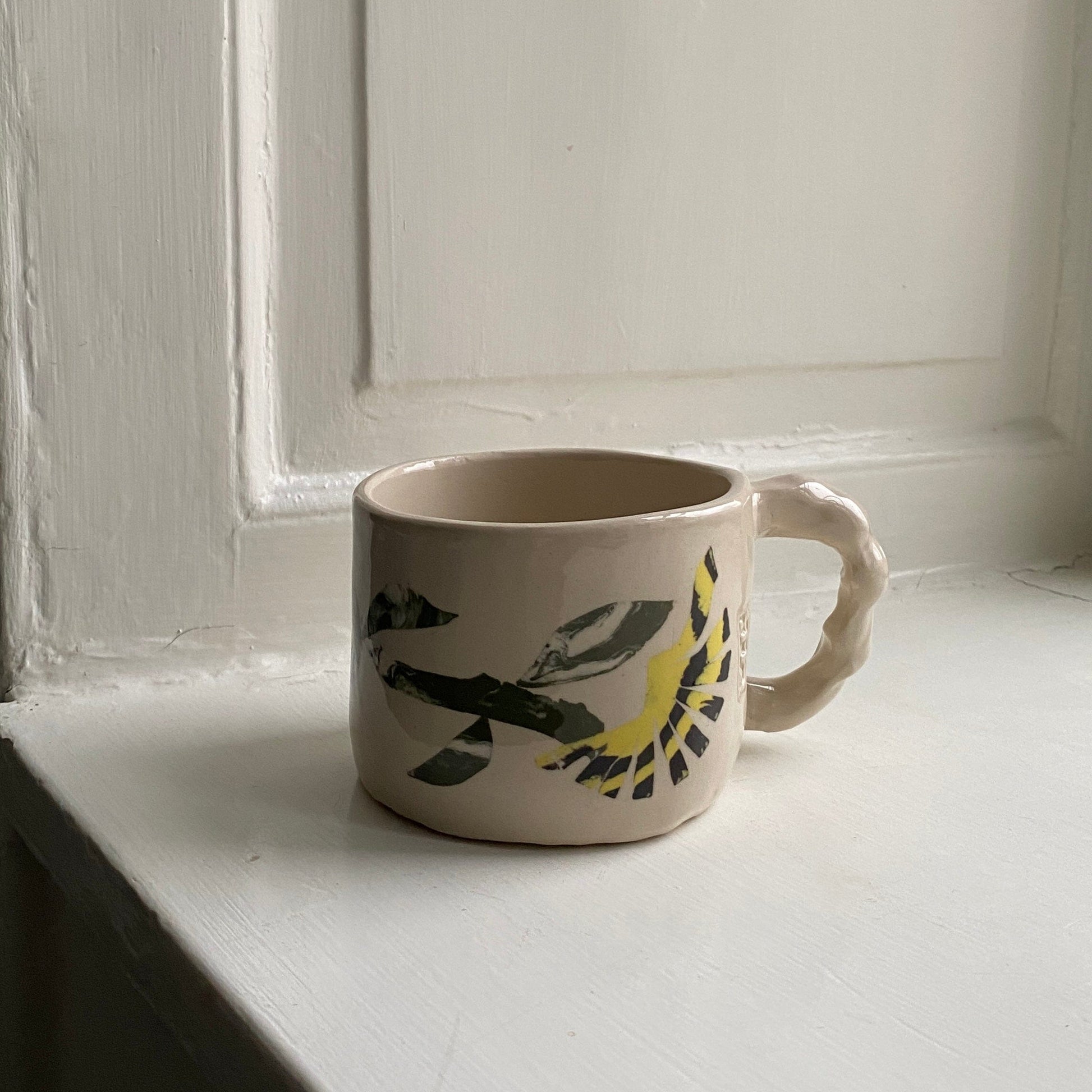 'Herbarium' Mug - Yellow/black flowers mug Premiata Ceramica Sperimentale 