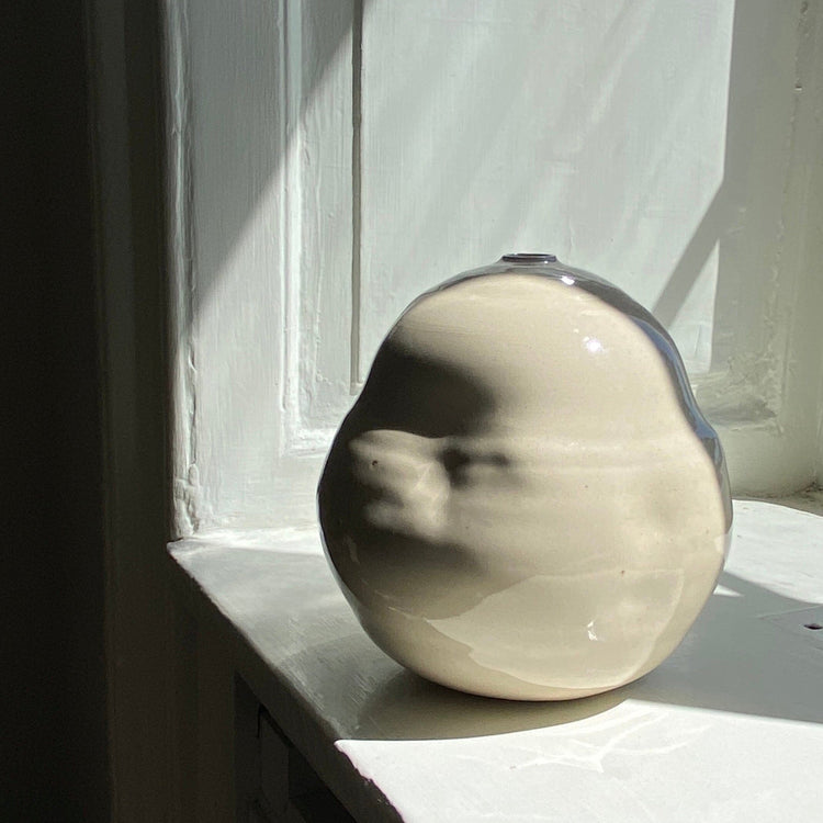 Stoneware Vase no. 3 vase Viki Weiland 