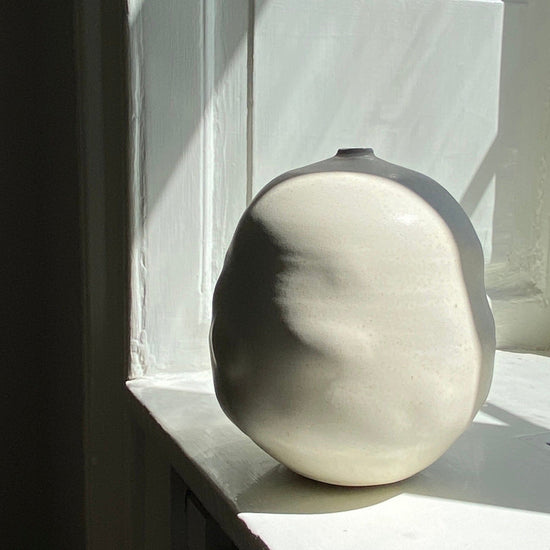 Stoneware Vase no. 1 vase Viki Weiland 