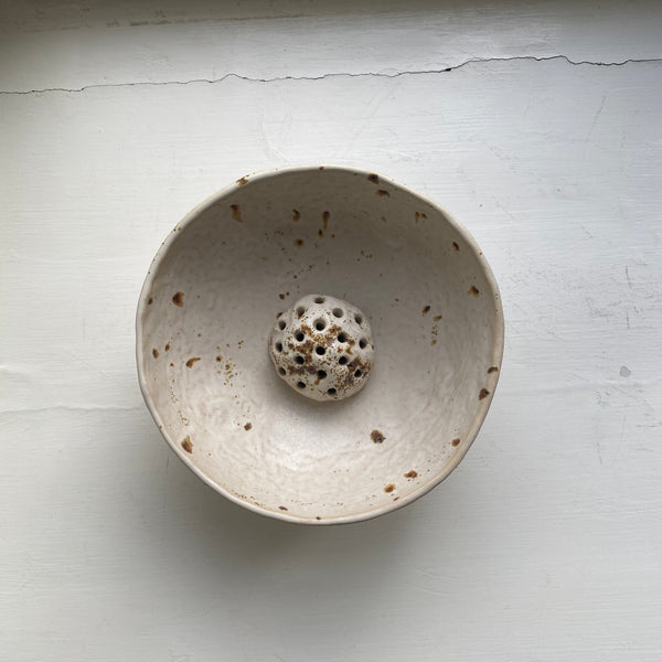 Ikebana vase – Bonewhite stoneware Vase Malwina Kleparska 