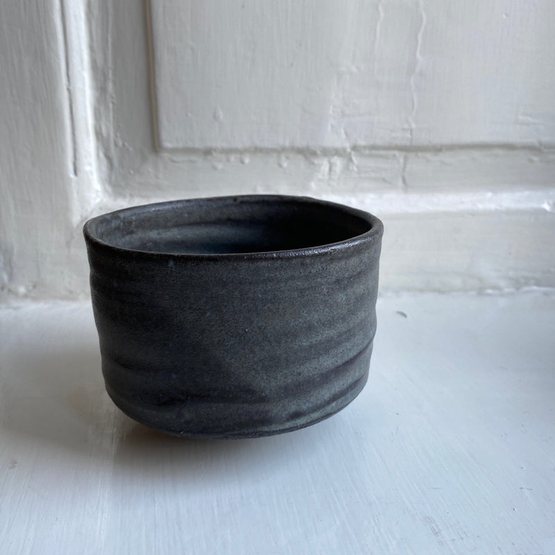 Handthrown Tea bowl - Unika - Black clay Cup Kristine Vedel Adeltoft 