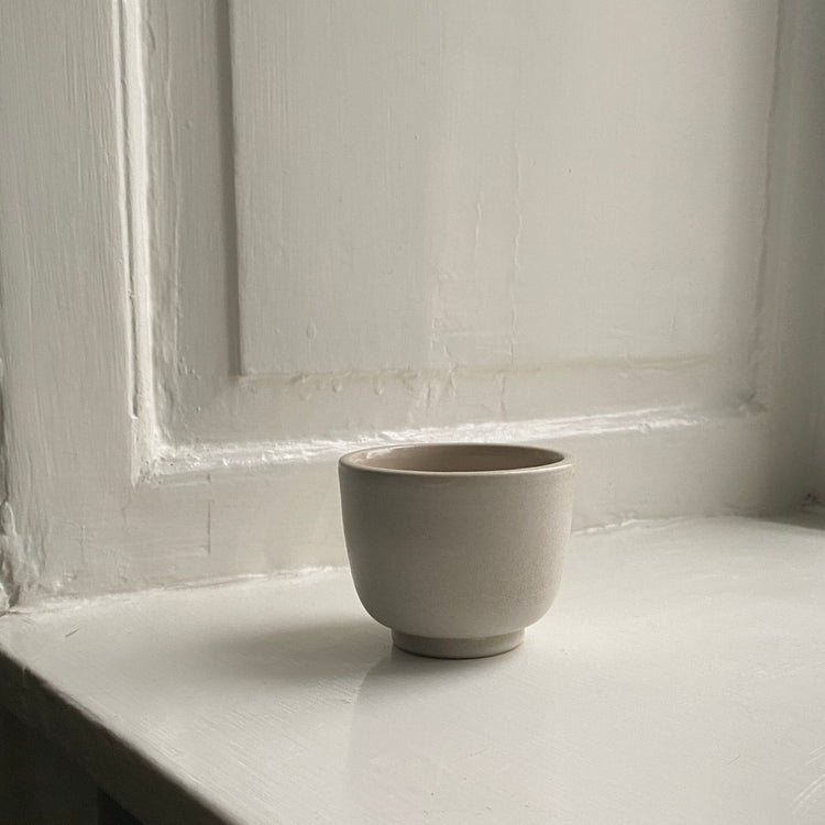 Stoneware cup cup Sofie Berg 