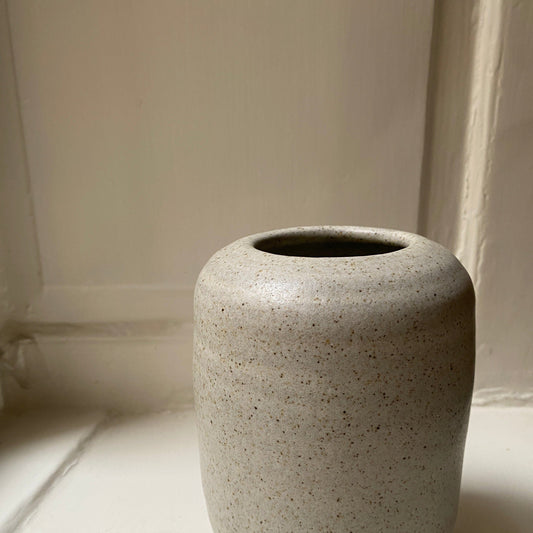 Unique stoneware vase – Medium Vase Tybo 