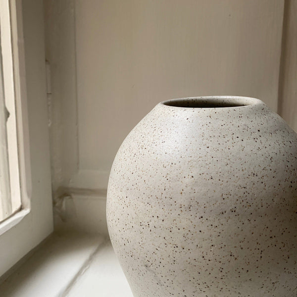 Unique Stoneware vase – Large Vase Tybo 
