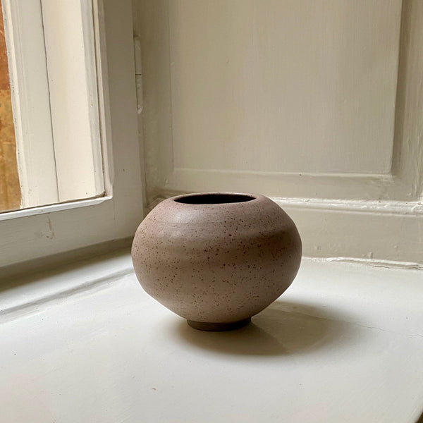 Unique stoneware vase – Small Vase Tybo 
