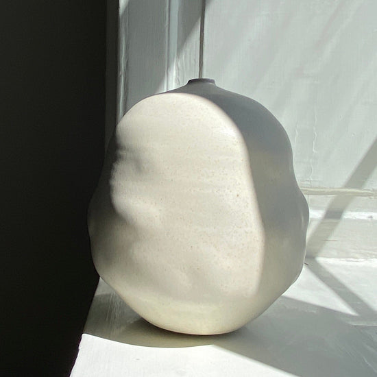 Stoneware Vase no. 1 vase Viki Weiland 