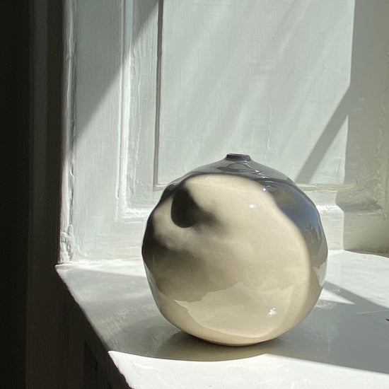 Stoneware Vase no. 2 vase Viki Weiland 