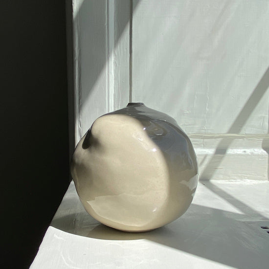 Stoneware Vase no. 2 vase Viki Weiland 