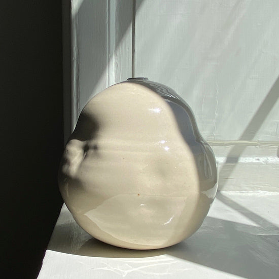 Stoneware Vase no. 3 vase Viki Weiland 