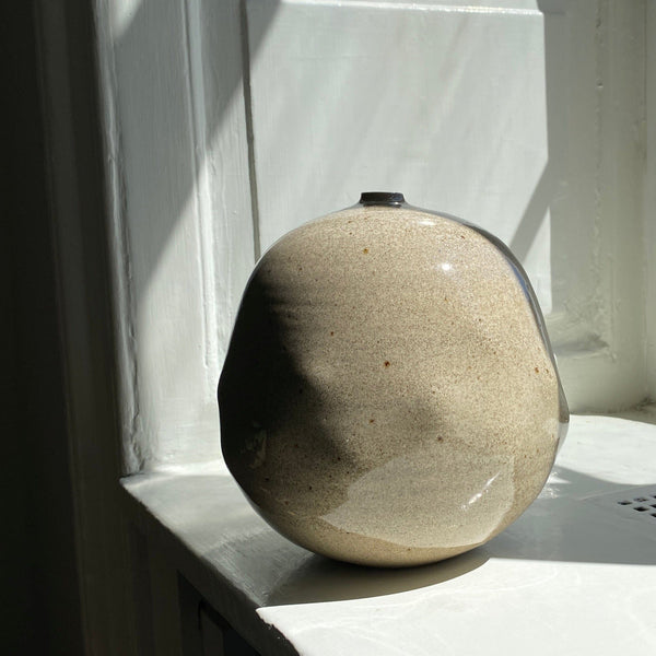 Stoneware Vase no. 5 vase Viki Weiland 