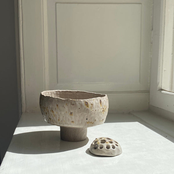 Ikebana Bowl – Gray with Volcanic Sand Vase Malwina Kleparska 