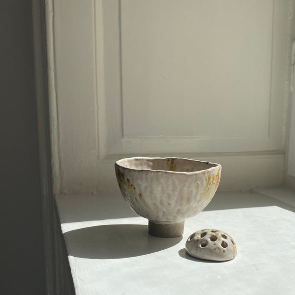Ikebana Bowl – Silky Smooth with Volcanic Sand Vase Malwina Kleparska 