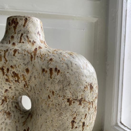 Big Vase with one hole – Mixed stoneware Vase Malwina Kleparska 