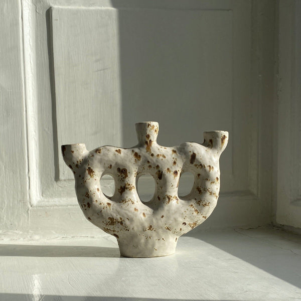 3-Arm Candleholder – Bonewhite stoneware candleholder Malwina Kleparska 