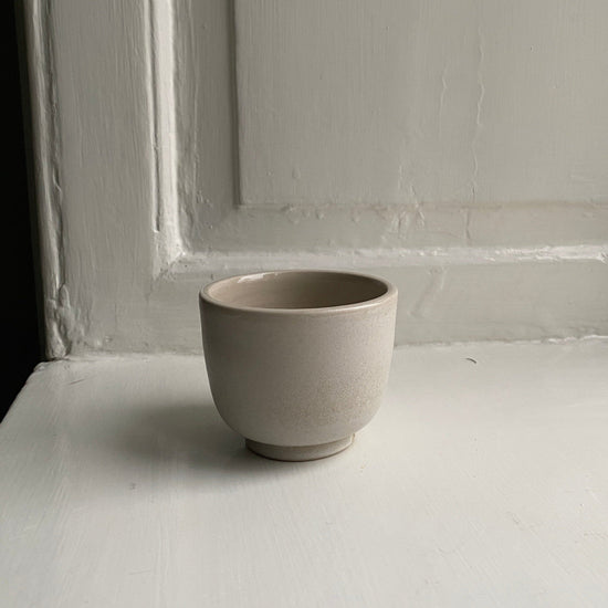 Stoneware cup cup Sofie Berg 