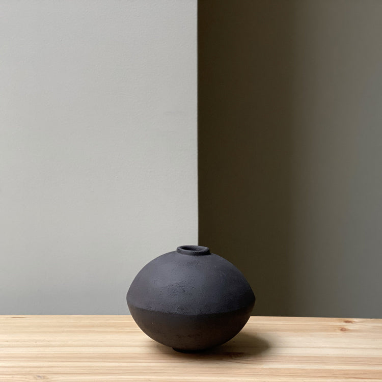 Small Mandorla Vase - Wabi, Laura Pasquino - 